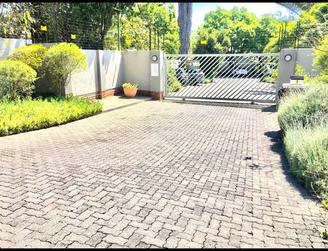 2 BEDROOM APARTMENT RENTED IN LONEHILL